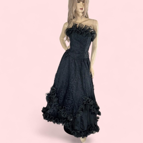 1980s Gothic Black Lace Gown | Whimsigoth Tulle Bustle | Black Wedding‎ Dress S - Picture 2 of 9